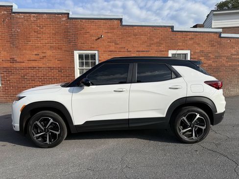 Used 2023 Chevrolet TrailBlazer RS w/ Convenience Package AWD/4WD image 1