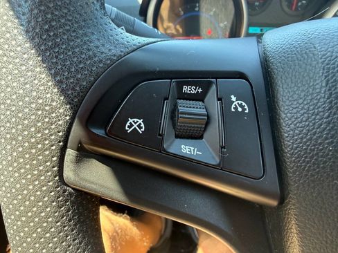 Used 2016 Chevrolet Cruze LT w/ Technology Package FWD image 20