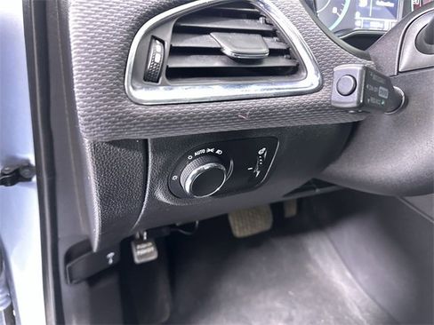 Used 2018 Chevrolet Cruze LS image 18