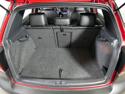 Used 2013 Volkswagen Golf R 4-Door AWD/4WD image 18