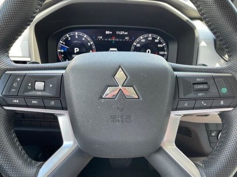 Used 2023 Mitsubishi Outlander SEL image 19