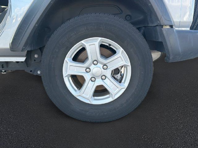 Used 2021 Jeep Wrangler Sport AWD/4WD image 9