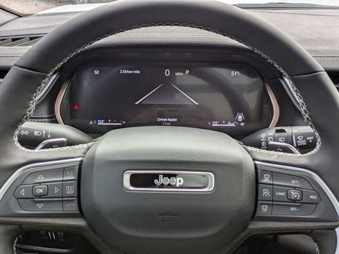 New 2025 Jeep Grand Cherokee L Limited AWD/4WD image 31