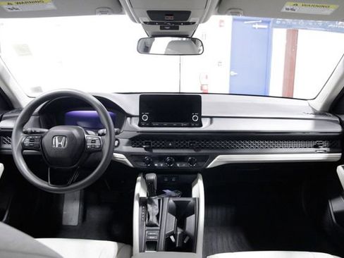 Certified 2025 Honda Accord LX image 16