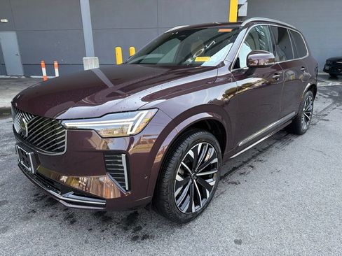 Used 2026 Volvo XC90 B6 Plus w/ Protection Package AWD/4WD image 1