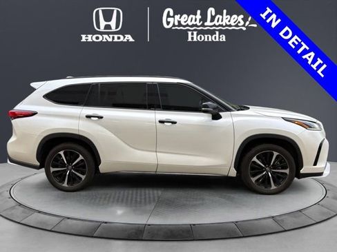 Used 2021 Toyota Highlander XSE AWD/4WD image 7