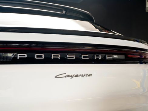 Certified 2024 Porsche Cayenne Coupe AWD/4WD image 14