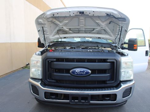 Used 2016 Ford F250 XL w/ Power Equipment Group image 29