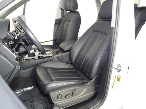 Used 2023 Audi Q5 2.0T Premium w/ Convenience Package AWD/4WD image 22