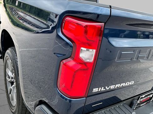 Used 2022 Chevrolet Silverado 1500 RST AWD/4WD image 29