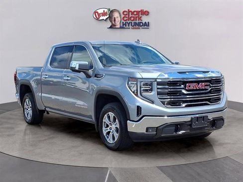 Used 2025 GMC Sierra 1500 SLT image 7