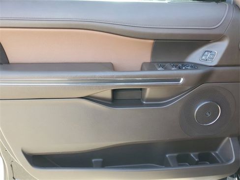 Used 2022 Ford Expedition Max King Ranch image 12