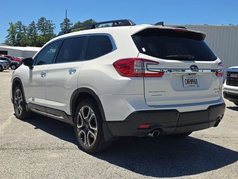 Used 2024 Subaru Ascent Touring w/ Popular Package #2 AWD/4WD image 3