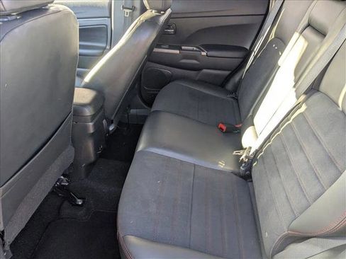 Used 2024 Mitsubishi Outlander Sport S image 17