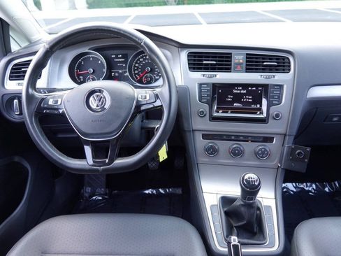 Used 2015 Volkswagen Golf TDI S FWD image 69