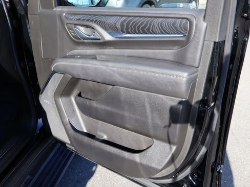 Used 2021 GMC Yukon Denali w/ Denali Premium Package image 39