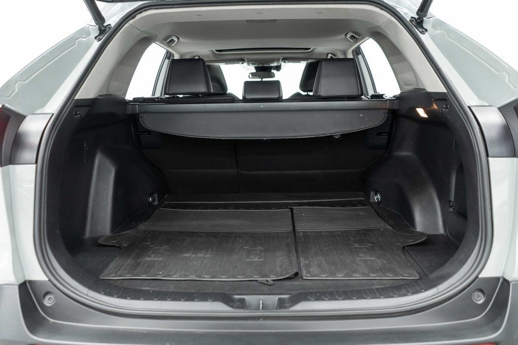 Used 2019 Toyota RAV4 XLE Premium AWD/4WD image 30