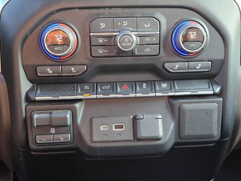 Used 2021 Chevrolet Silverado 1500 LT w/ Bed Protection Package AWD/4WD image 17