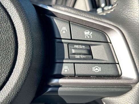 Used 2025 Subaru Outback Limited AWD/4WD image 31