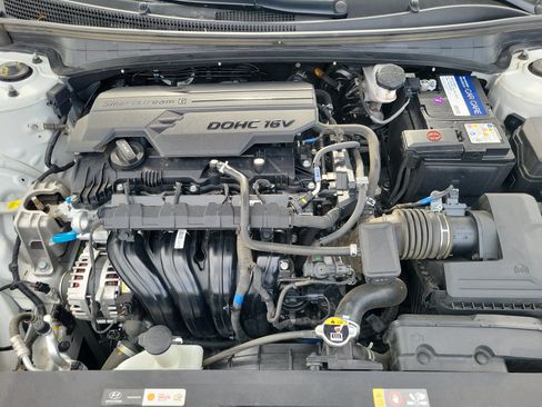 Certified 2025 Hyundai Elantra SEL FWD image 26