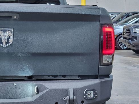 Used 2017 RAM 2500 Longhorn w/ Convenience Group AWD/4WD image 22