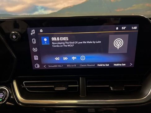 Used 2024 Chevrolet Trax RS w/ Sunroof Package image 38