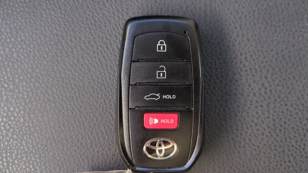 Used 2025 Toyota Camry XLE w/ Premium Plus Package FWD image 24