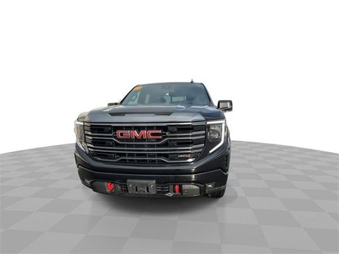 Certified 2022 GMC Sierra 1500 AT4 w/ AT4 Preferred Package image 3