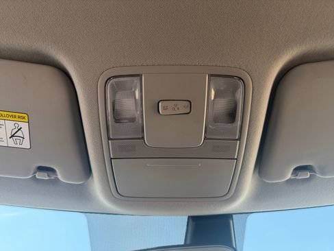 Used 2025 Kia Soul LX FWD image 23