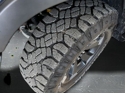 Used 2019 RAM 1500 Rebel AWD/4WD image 34