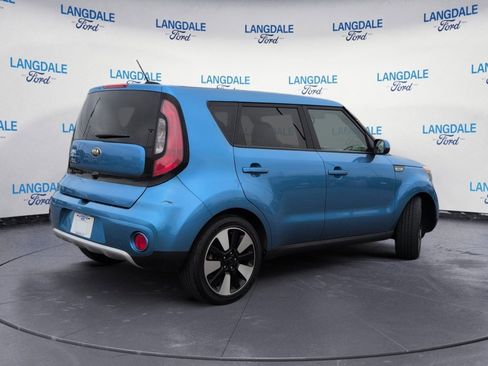 Used 2018 Kia Soul + FWD image 4