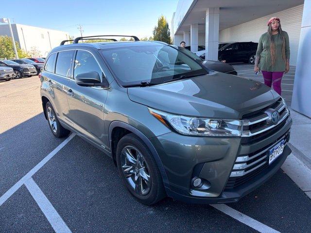 Used 2018 Toyota Highlander Limited Platinum AWD/4WD image 2