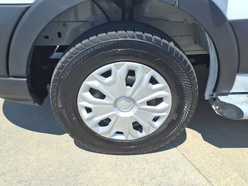 Used 2025 Ford Transit 250 Low Roof w/ Exterior Upgrade Package RWD image 4