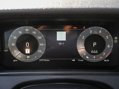 New 2026 Land Rover Range Rover Velar S AWD/4WD image 31