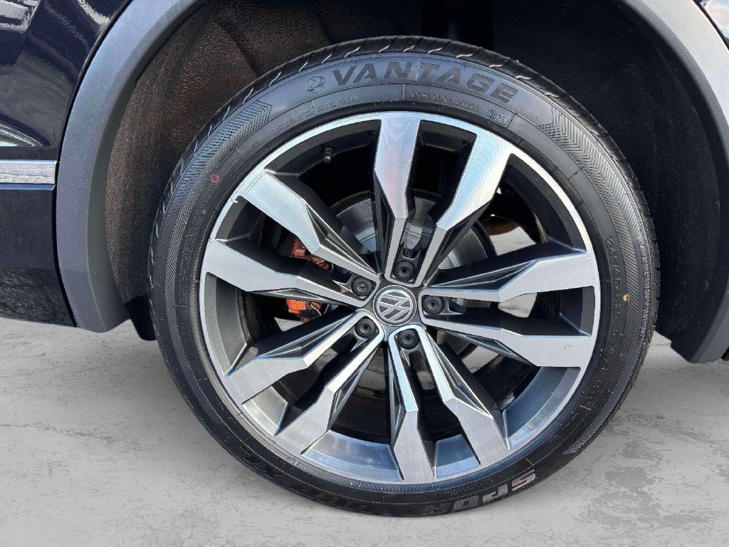 Used 2021 Volkswagen Tiguan SEL Premium R-Line AWD/4WD image 9