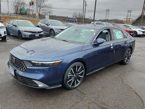 New 2026 Honda Accord Touring image 2