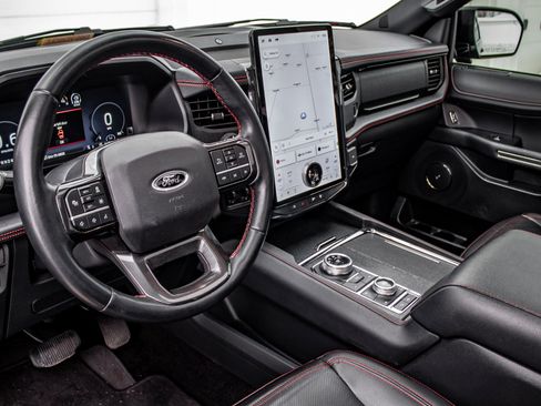 Used 2022 Ford Expedition Max Limited image 21