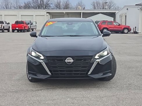 Used 2025 Nissan Altima 2.5 SL image 2