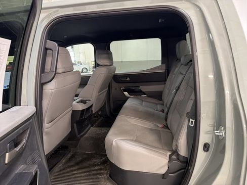 Used 2025 Toyota Tundra Limited AWD/4WD image 8