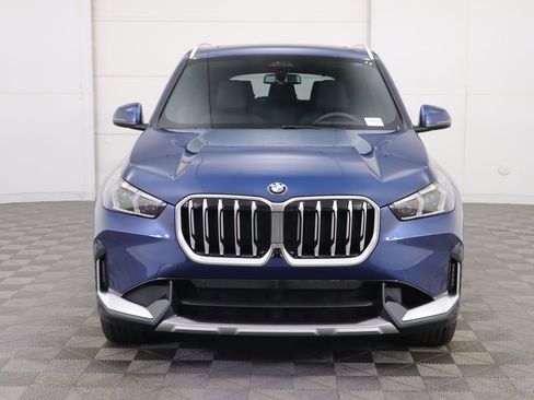 Used 2025 BMW X1 xDrive28i w/ Premium Package image 3