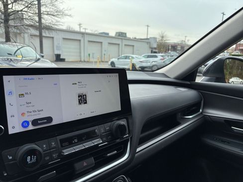 Used 2025 Toyota Grand Highlander XLE image 35