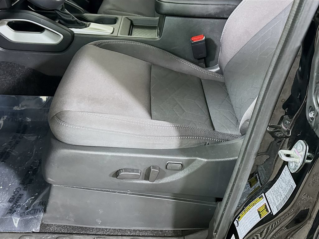 Certified 2025 Nissan Frontier SV RWD image 23