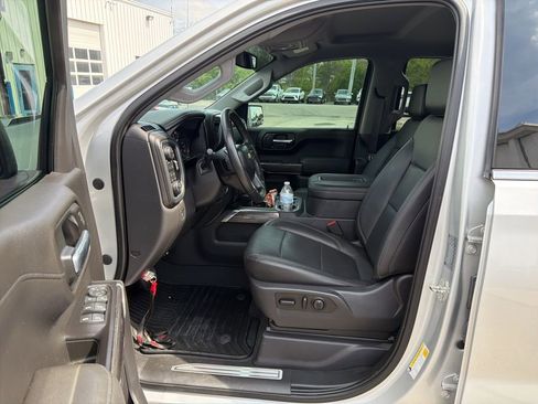 Used 2019 Chevrolet Silverado 1500 LTZ w/ LTZ Plus Package AWD/4WD image 6