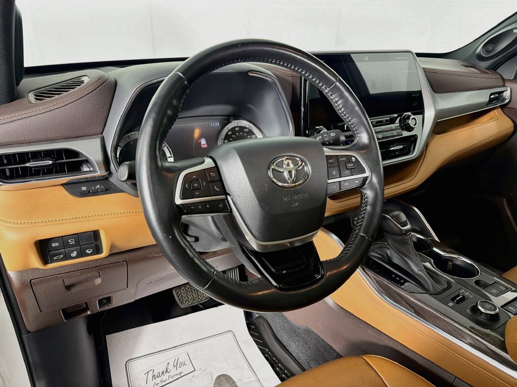 Used 2022 Toyota Highlander Platinum AWD/4WD image 9