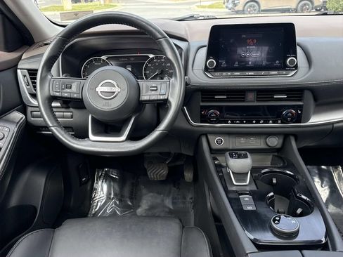 Used 2023 Nissan Rogue SV w/ SV Premium B Package image 8