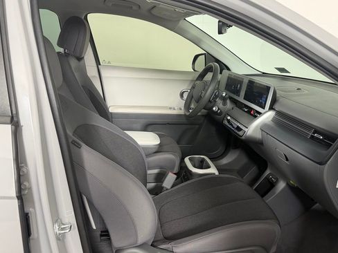 Used 2024 Hyundai Ioniq 5 SEL image 30