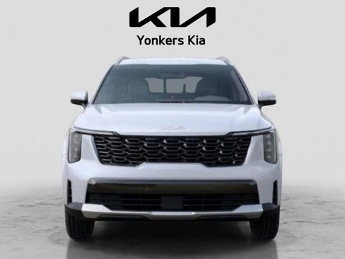 Used 2025 Kia Sorento S AWD/4WD image 2