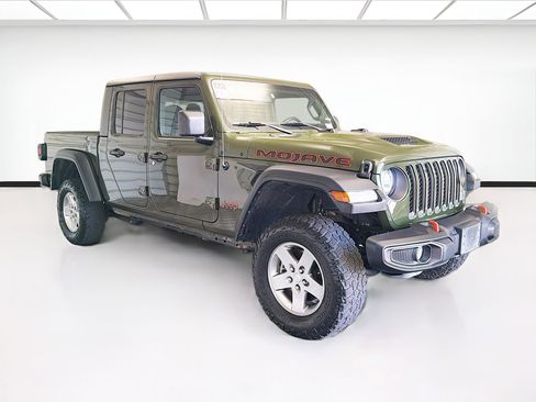 Used 2023 Jeep Gladiator Mojave image 3