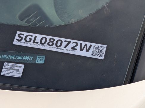 Used 2025 Lincoln Aviator Reserve w/ Illumination Package image 35