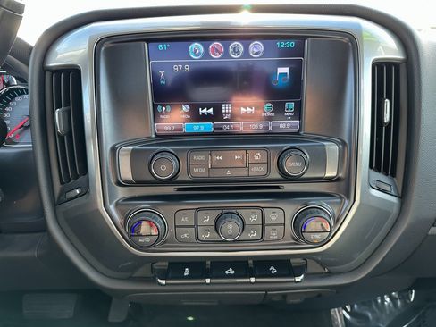 Used 2018 Chevrolet Silverado 1500 LT w/ All Star Edition image 30